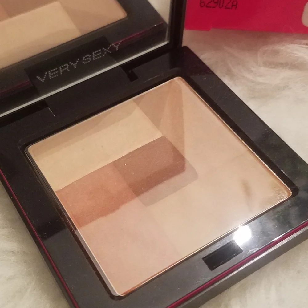 🆕️RARE🆕 VS VERY SEXY MOSAIC BRONZER